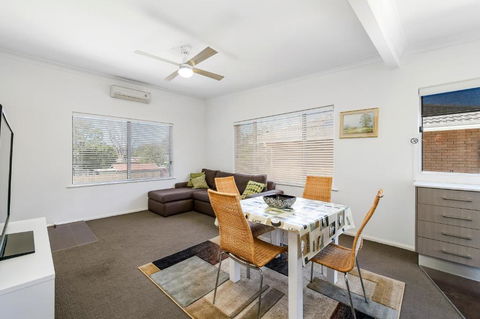 H2O Holiday Apartments Unit 5 - Grafton Accommodation 3