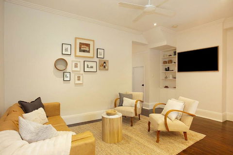 Harbourside Hideaway Double Bay - Grafton Accommodation 2