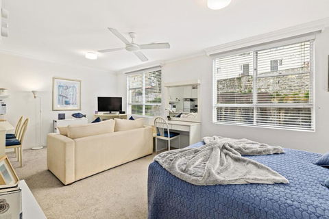 HENRY12 Self- Catering - Grafton Accommodation 2