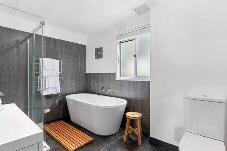 Hidden Bay Retreat-5 Bed- 15min To Hobart - Grafton Accommodation 0