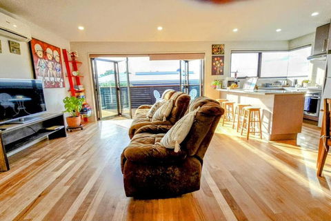 Hideaway By The Bay - Grafton Accommodation 2