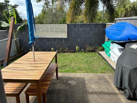 Hideaway Reef Cottage - Grafton Accommodation 3