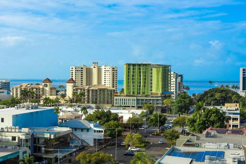 Inner City Gem - Stunning Views - Grafton Accommodation 3