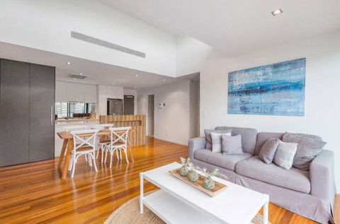 Hotel Lifestyle Home Living In Williamstown - Grafton Accommodation 0