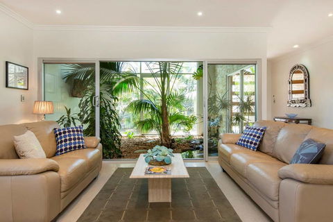 Adelphi Waterfront 2 Bedroom Ground Floor Home - Grafton Accommodation 0