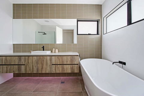 Adori Maloo - Bundalong - Grafton Accommodation 1