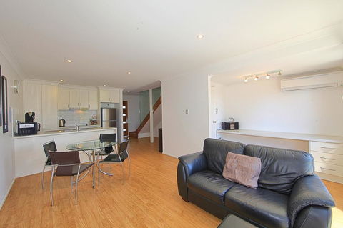 Alexandra Apartments - Grafton Accommodation 2