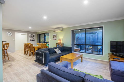 Anaheim House2 North By Getastay - Grafton Accommodation 3