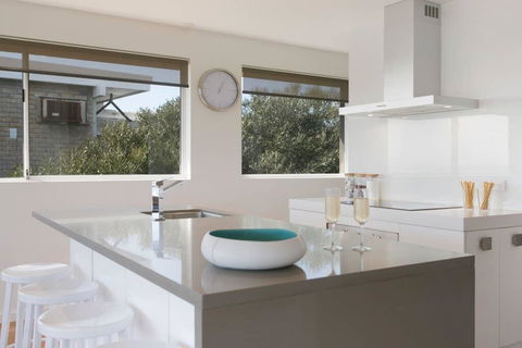 Anchor Beachfront Retreat - Grafton Accommodation 2