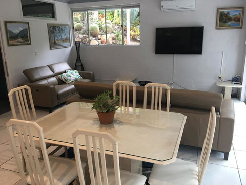 Ancient Gardens Guesthouse & Botanical Gardens - Grafton Accommodation 1