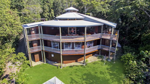 Aquila Retreat Mansion - Grafton Accommodation 3