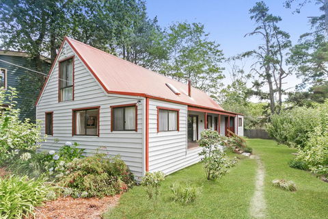Arcadia Cottage - Grafton Accommodation 0