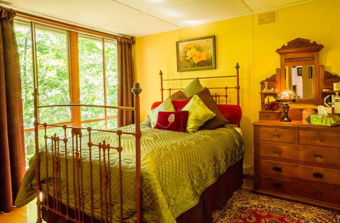 Arcadia Cottages - Grafton Accommodation 2