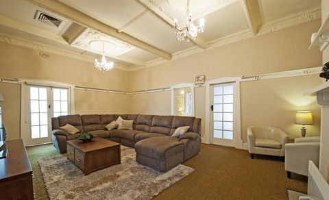 Arch On Mellool - Grafton Accommodation 3