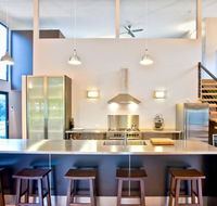 Architecturally designed beach house - Grafton Accommodation