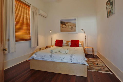 Art On Attfield - Cute Heritage 1 Bedroom Stone Cottage - Grafton Accommodation 2