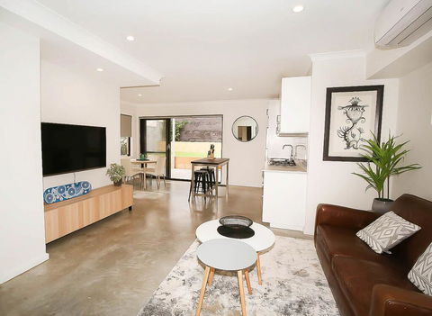 Ashburton Apartment - Grafton Accommodation 0