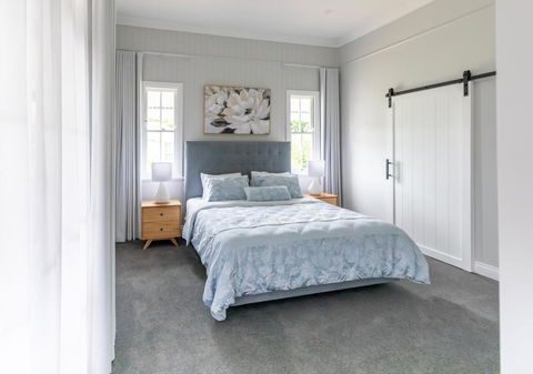 Luxury Grand Escapes Queenslander In Ipswich - Grafton Accommodation 2
