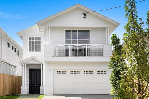 Luxury House With Pool, Close To CBD - Grafton Accommodation 2