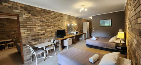 Magdala Motor Lodge & Lakeside Restaurant - Grafton Accommodation 3