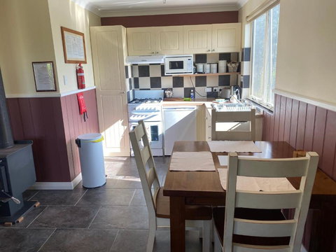 Manyat Peak Cottages Carnaby - Grafton Accommodation 3