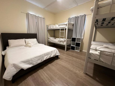 Massive 3 Bedroom Home With Backyard - Grafton Accommodation 1