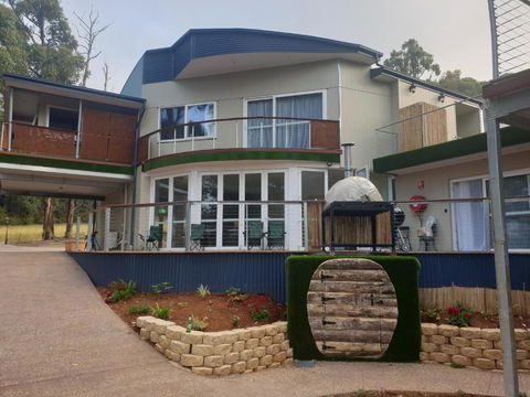 Merry Mary - Grafton Accommodation 0
