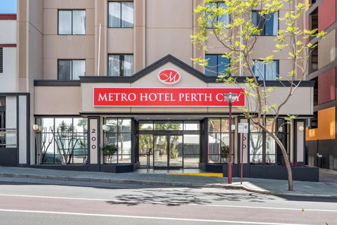 Metro Hotel Perth City - Grafton Accommodation 2