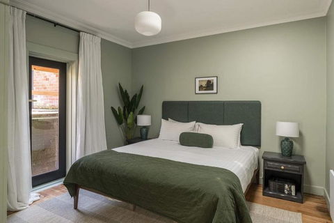 Modern 3-Bed Coastal Escape - Grafton Accommodation 1