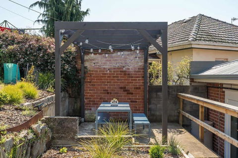 Modern 3-Bed Coastal Escape - Grafton Accommodation 2
