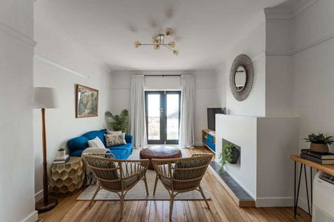 Modern 3-Bed Coastal Escape - Grafton Accommodation 3