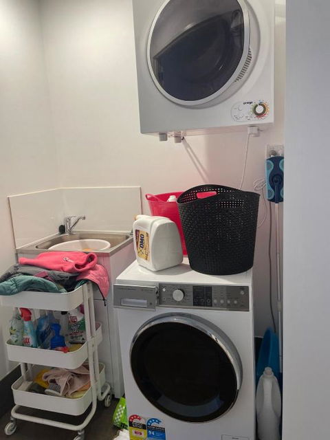 Modern Apartment Near Airport - Grafton Accommodation 2