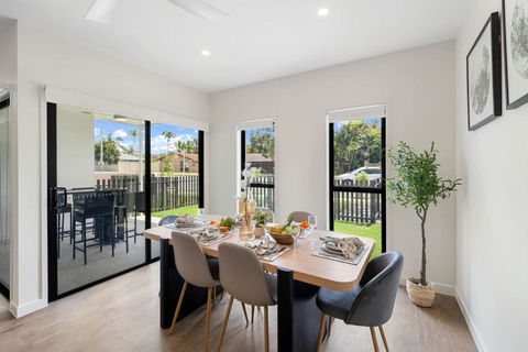 Modern Brand New House Near Mall Park With 2Parking - Grafton Accommodation 0