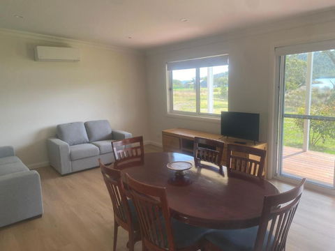 Murdunna By The Bay - Grafton Accommodation 3
