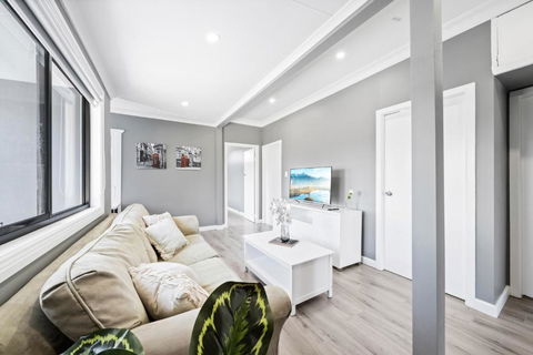 New 2 Bedroom House 500m To Mall With Free Parking - Grafton Accommodation 1