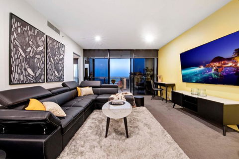 OCEAN VIEW - One Bedroom Spa Apartment - Circle On Cavill - Self Contained, Privately Managed - Grafton Accommodation 1