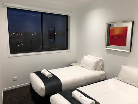 Nouveau On Young - Grafton Accommodation 3