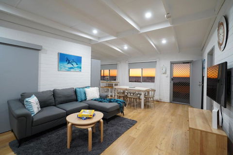 OCEA84 - Quinns Beach Shack: Ocean Views - Grafton Accommodation 0