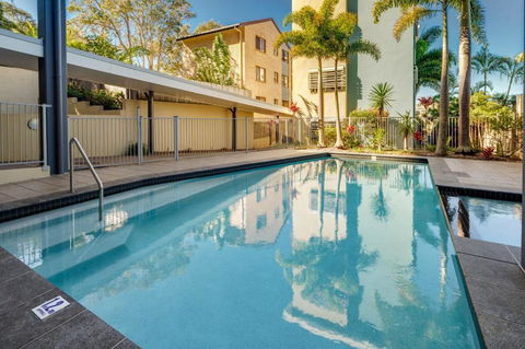 Ocean Breeze Retreat: Kings Coastal Apartment - Grafton Accommodation 0