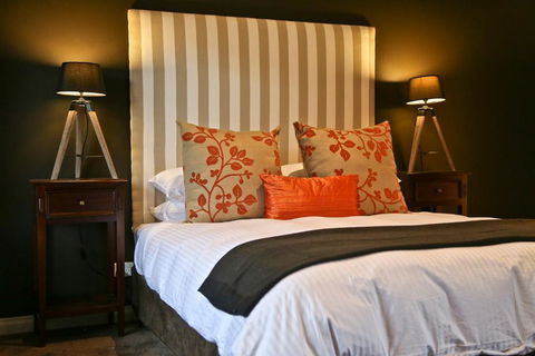 One Paddock Currency Creek Winery Villas - Grafton Accommodation 1