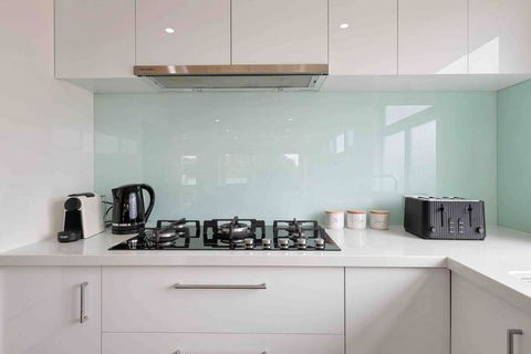 OG Spa Retreat- 3 Bedroom, Spa, Central, Aircon - Grafton Accommodation 2