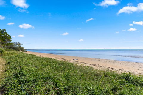 On The Beach - Grafton Accommodation 0