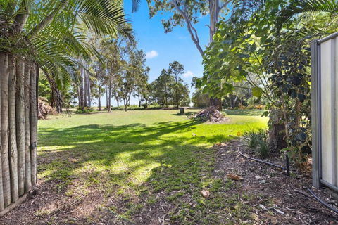 On The Beach - Grafton Accommodation 1