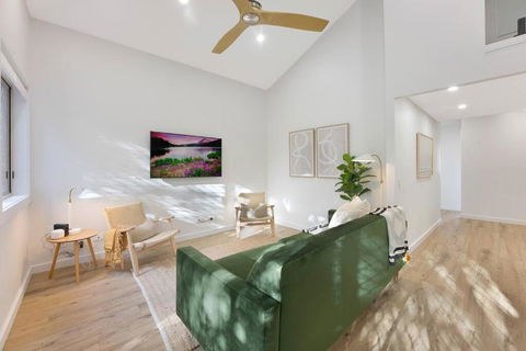On The Brook - Private 2 Bed + Loft And Pool - Grafton Accommodation 2