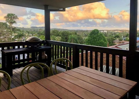 On The Hillside - Grafton Accommodation 3
