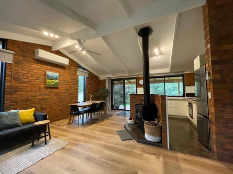 On The River, Porepunkah - Bright VIC - Grafton Accommodation 0