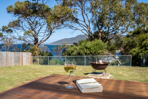 On The Rock Bicheno - Grafton Accommodation 1