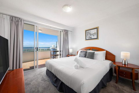 One-Bedroom Escape With Ocean Views - Grafton Accommodation 0