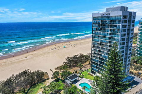 One The Esplanade Apartments On Surfers Paradise - Grafton Accommodation 0