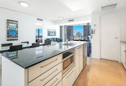 Only Meters To The Casino - Grafton Accommodation 1